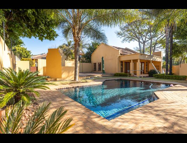 2 BEDROOM TOWNHOUSE FOR SALE IN LONEHILL